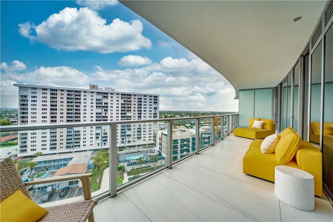 Building Photo - 2200 N Ocean Blvd