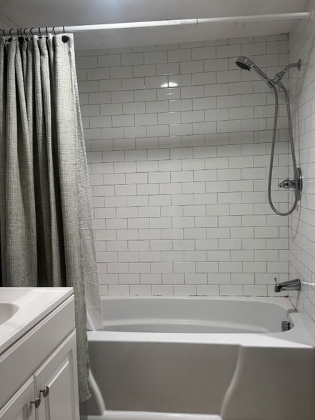 Building Photo - 194 Swamp Rd