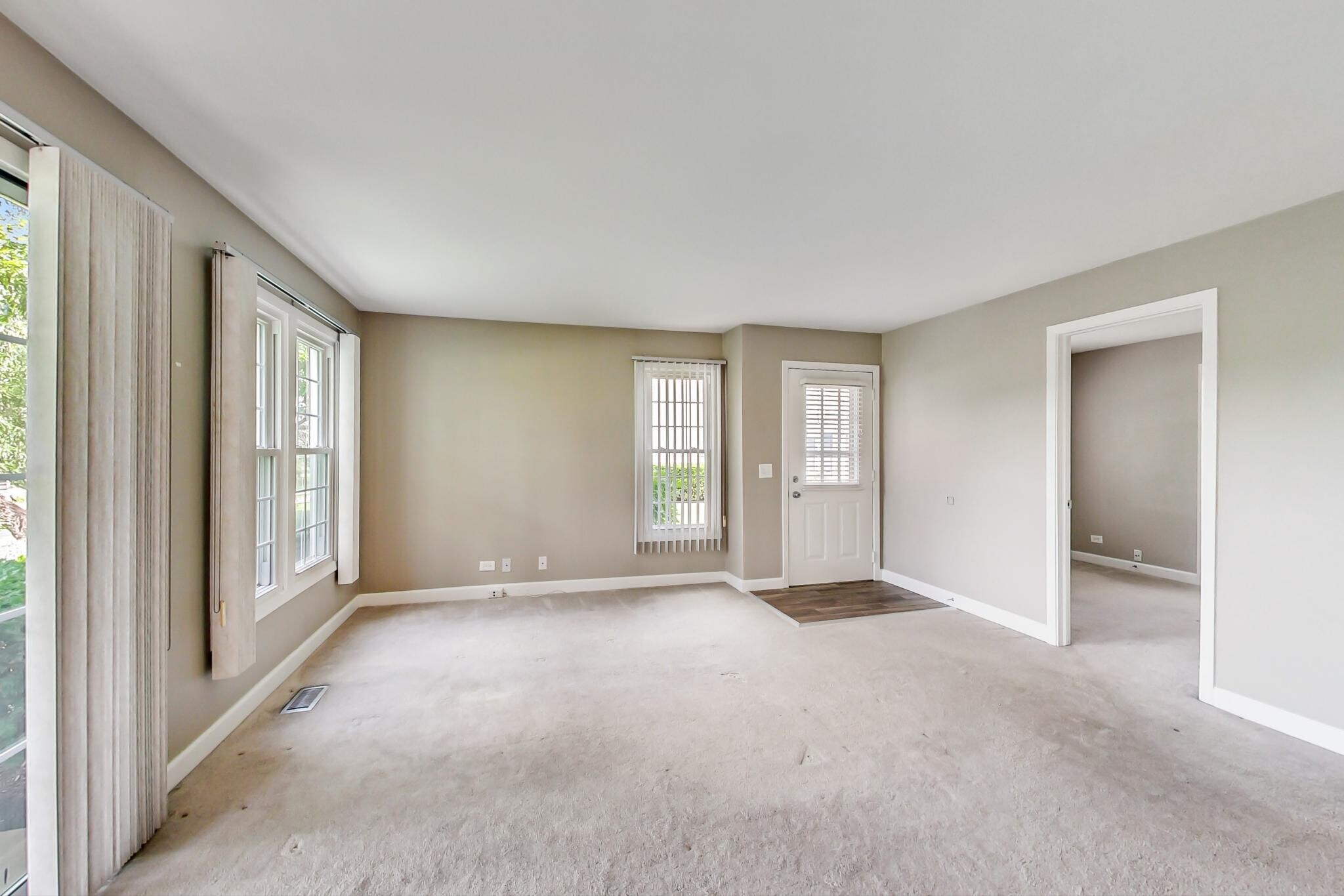 Building Photo - 1808 Vermont Dr