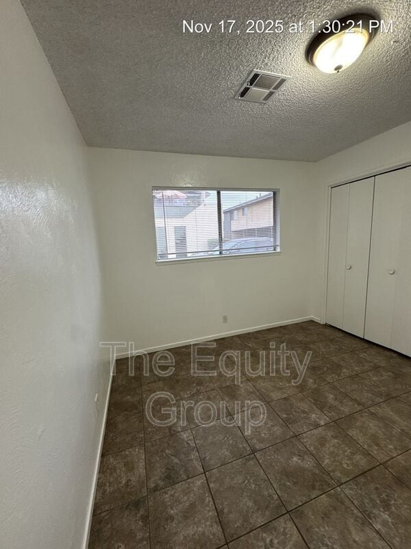 Building Photo - 2736 S Sallee St