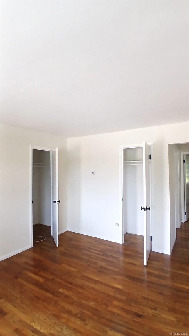 Building Photo - 18 Waldron Ave