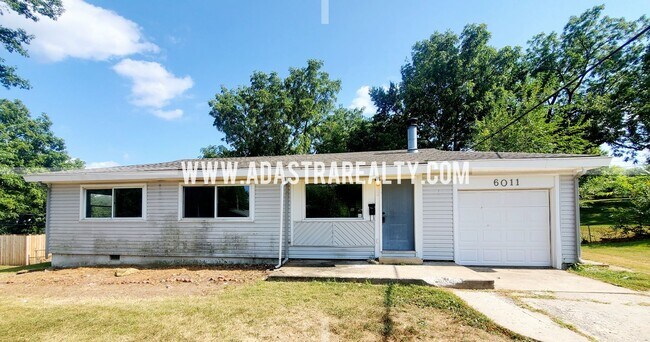 Building Photo - 6011 N Forest Ave