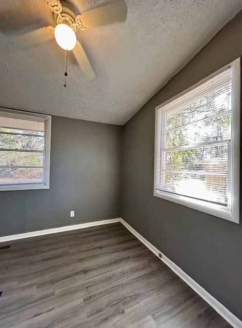 Building Photo - 1013 Hillside Dr