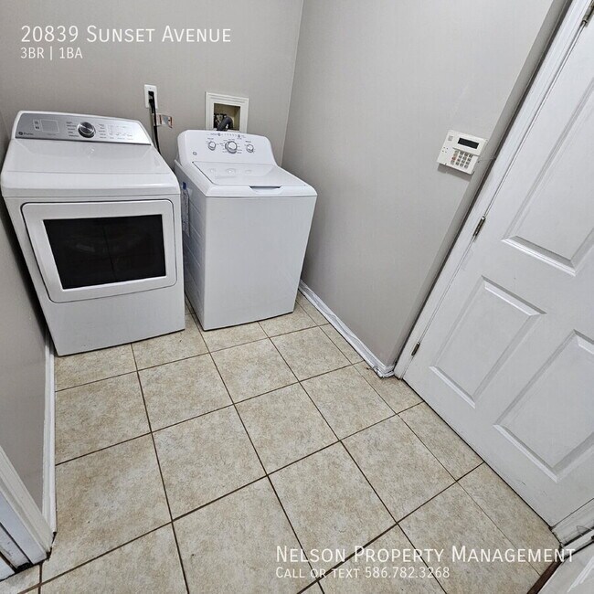 Building Photo - 20839 Sunset Ave