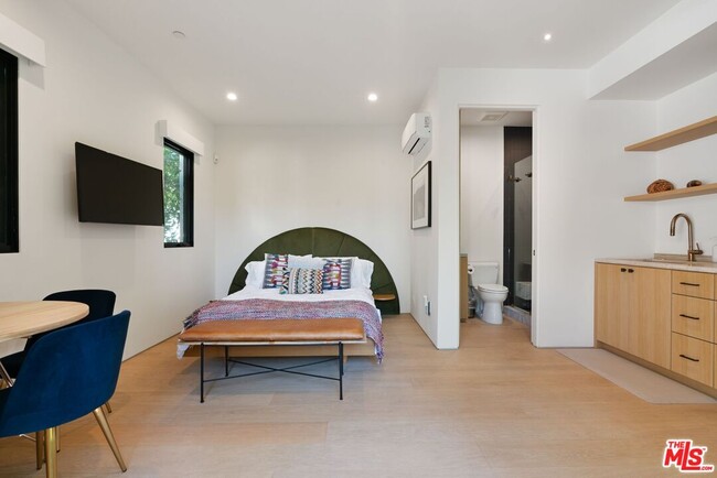 Building Photo - 6258 Drexel Ave