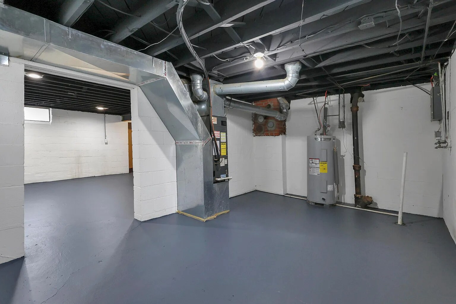 Building Photo - 354 N Roosevelt Ave