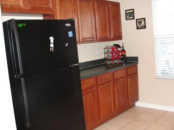 Kitchen - 2537 Harn Blvd