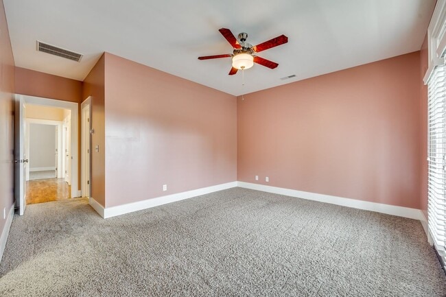 Building Photo - Gorgeous 4 bedroom 3.5 bath home in Riverwalk of Rock Hill!