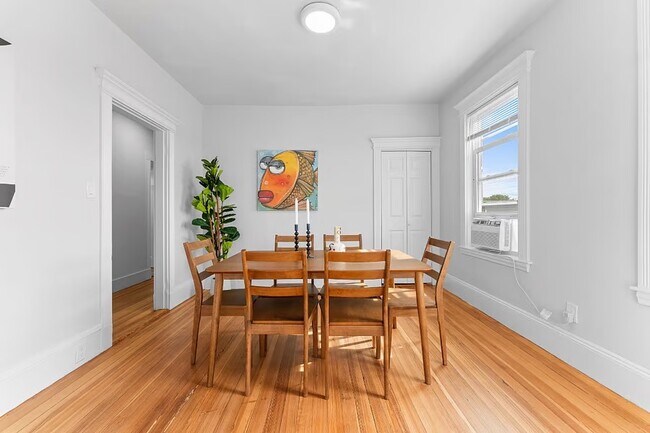 Building Photo - 3 Seafoam Ave