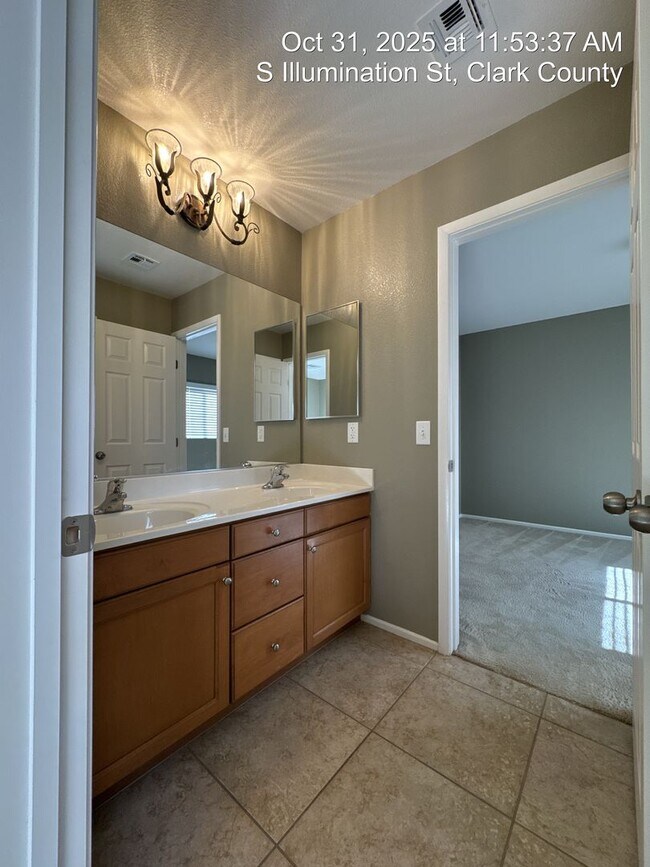 Building Photo - 4 Bedroom Near Spring Valley— Your Next Chapter Starts Here!