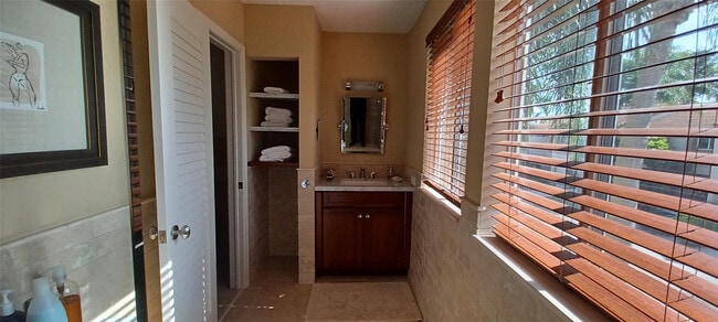 Building Photo - 6688 Via Regina