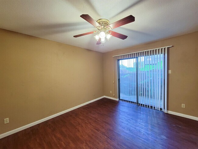 Building Photo - 2601 S Braeswood Blvd
