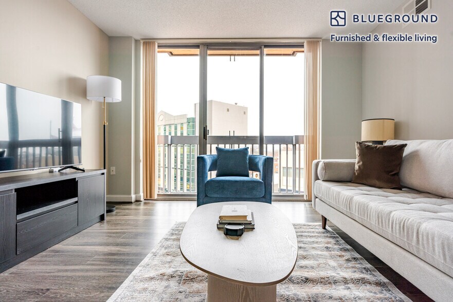 Building Photo - 4835 Cordell Ave