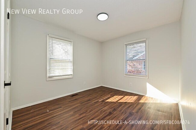 Building Photo - 4100 Dinglewood Ave