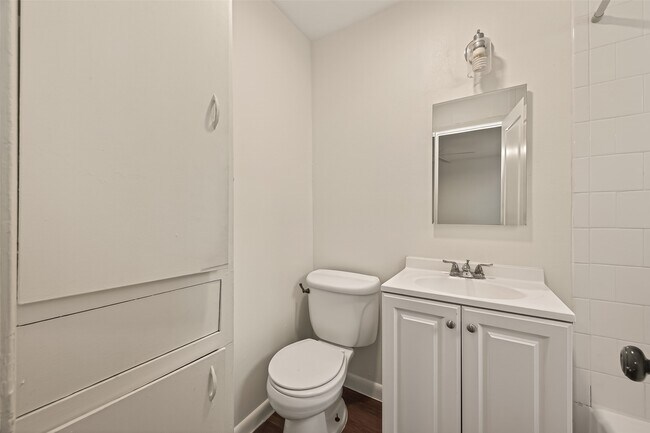 Building Photo - 1217 Heights Blvd