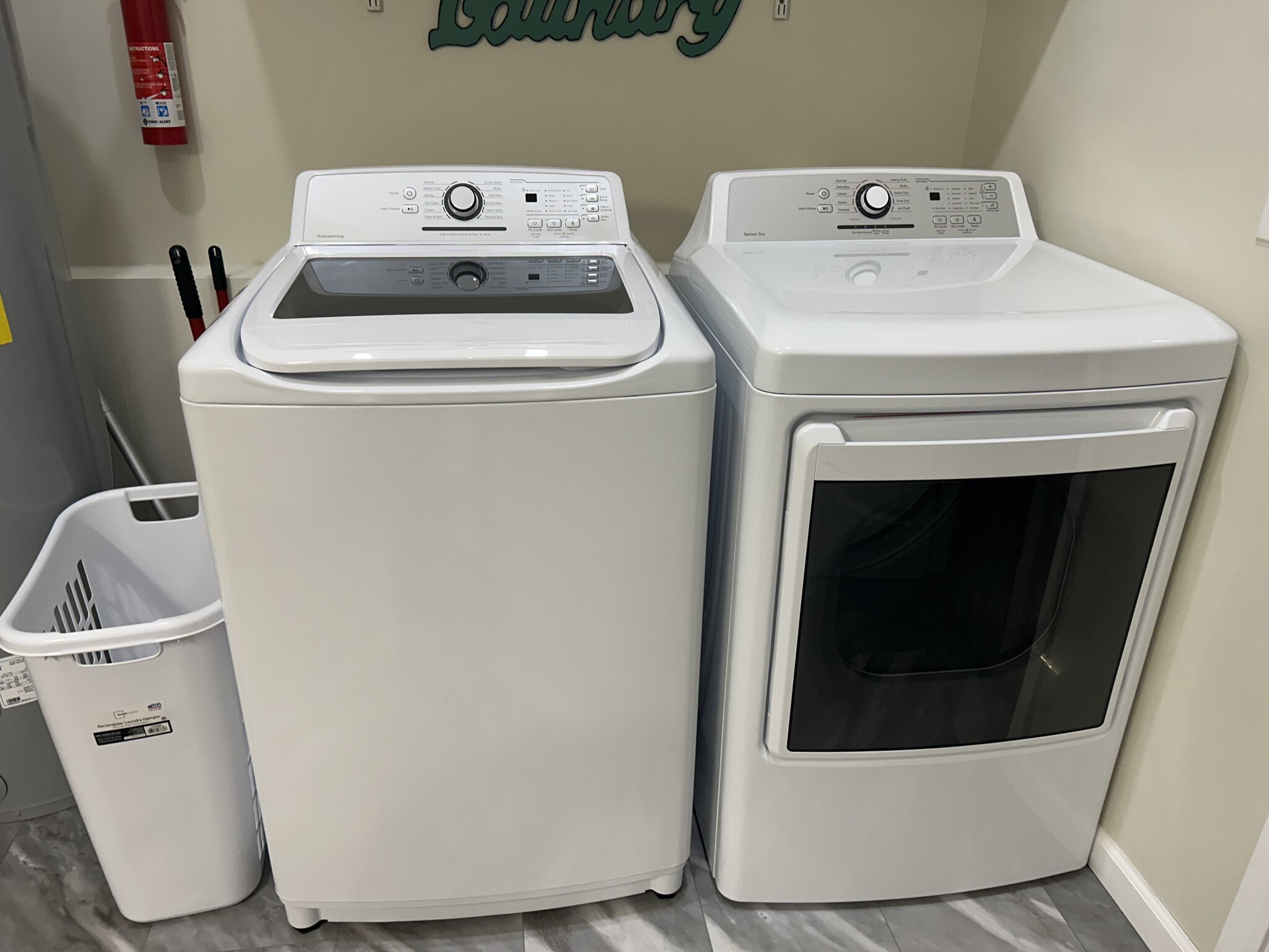 Washer/dryer, hot water heater - 812 Commercial St