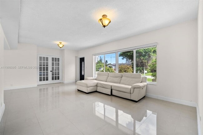 Building Photo - 261 188th St