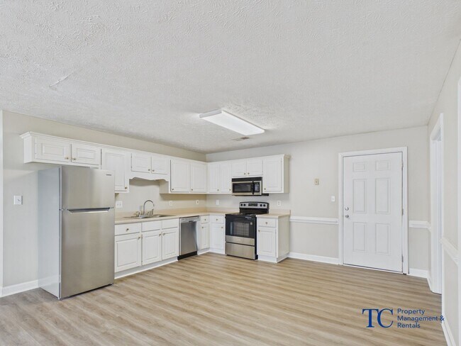 Building Photo - 00506
