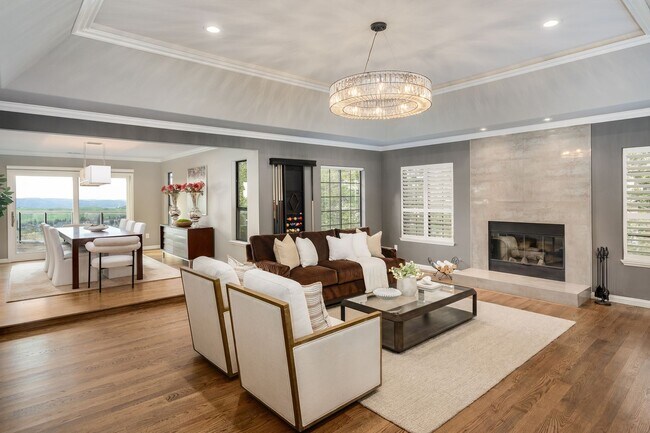 Building Photo - 4 Bed 3.5 Bath In Round Hill Estates North