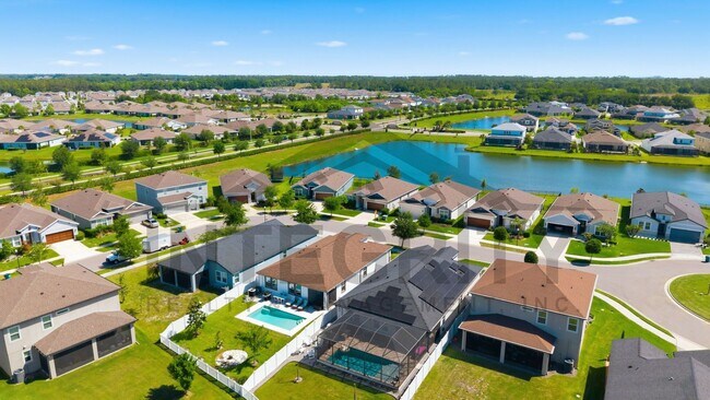 Building Photo - 34266 Radley Wy