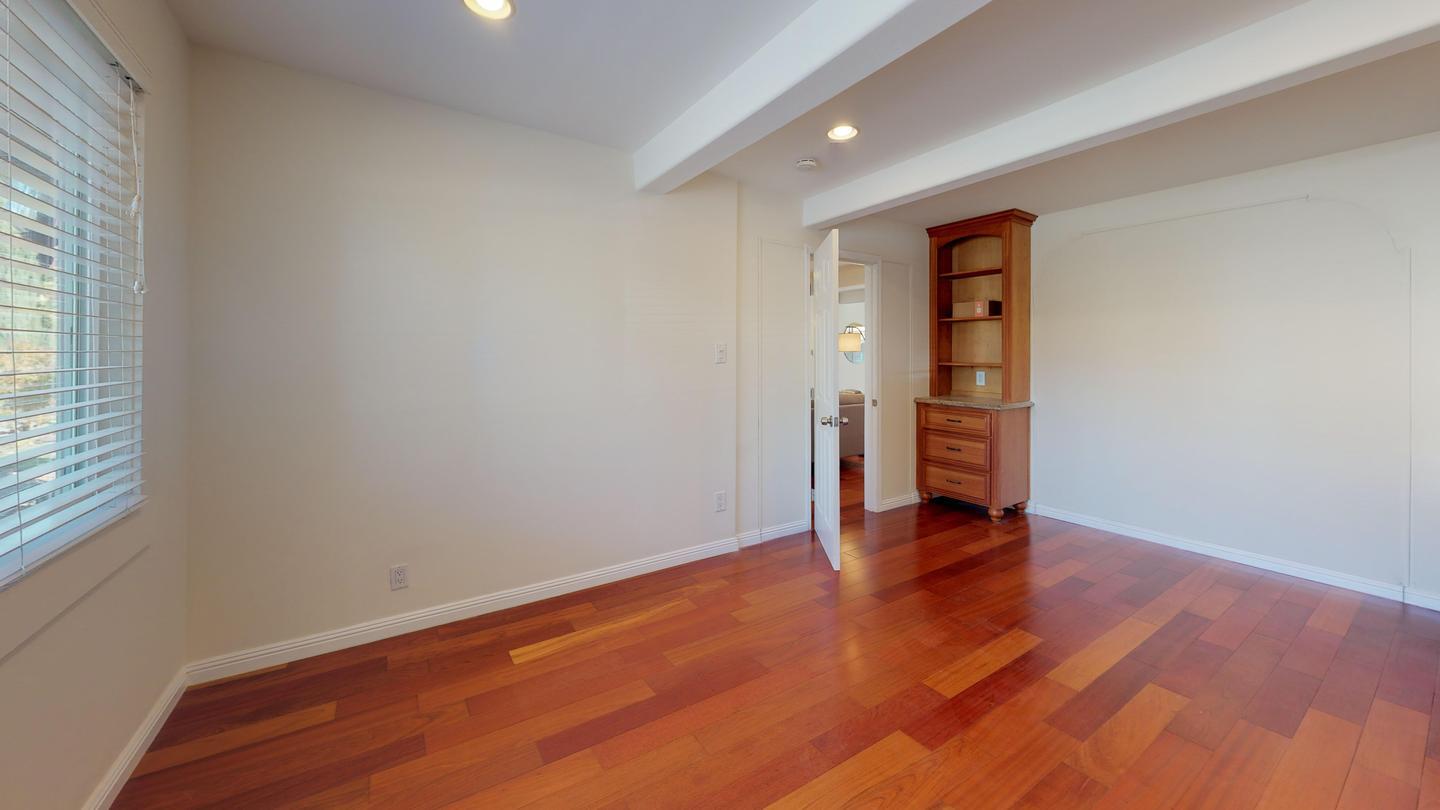 Building Photo - 21060 Grenola Dr