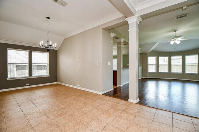 Building Photo - 2627 Old River Ln