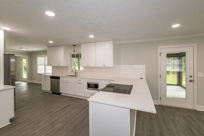 Building Photo - 4143 Meadow Way