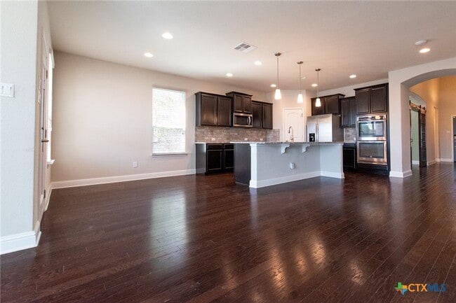 Building Photo - 846 Olive Ln