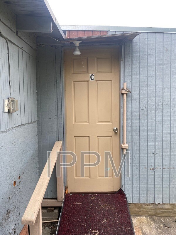 Primary Photo - 32470 Olive Dr
