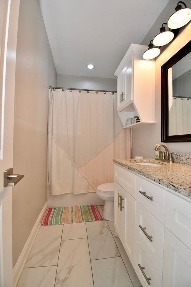 Building Photo - 4 Bed, 2 Bath Home in Ruston!
