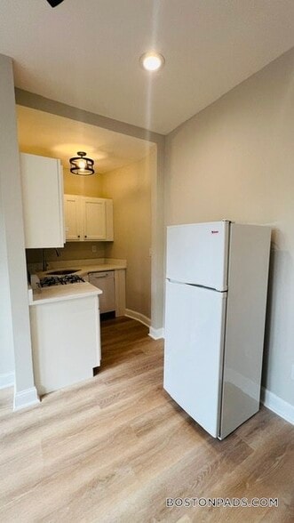 Building Photo - 38 Hemenway St