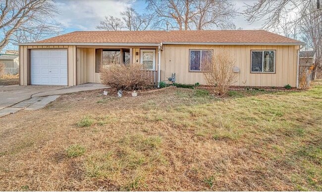 Primary Photo - 1009 Apache Dr