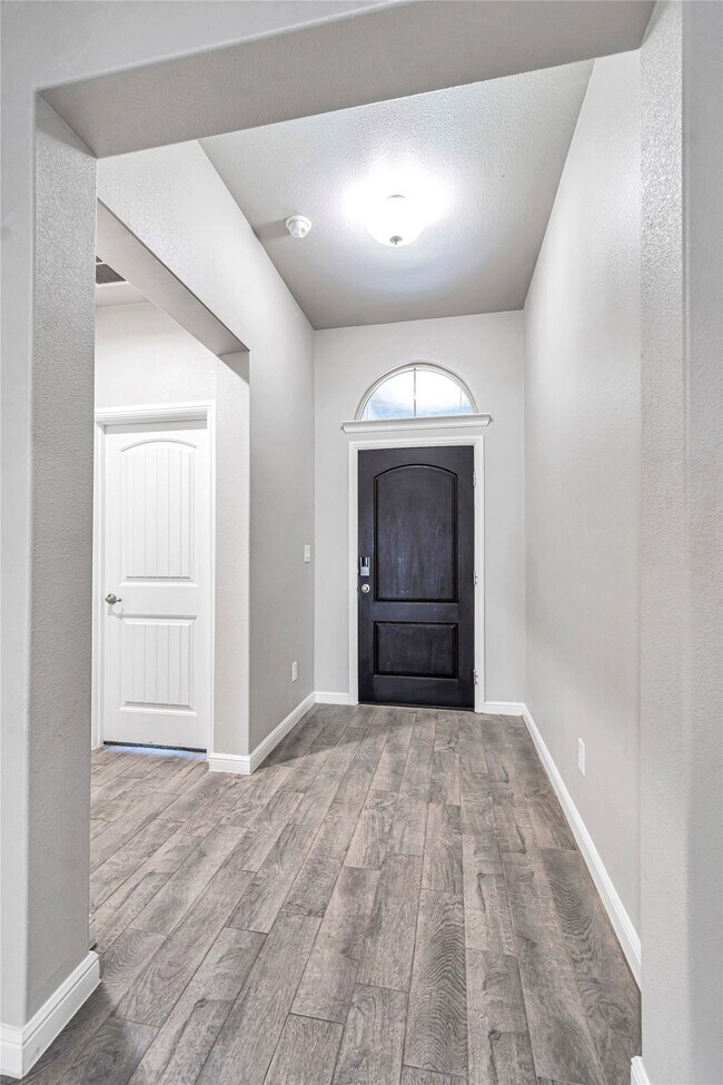 Building Photo - 3119 Mearns Ct