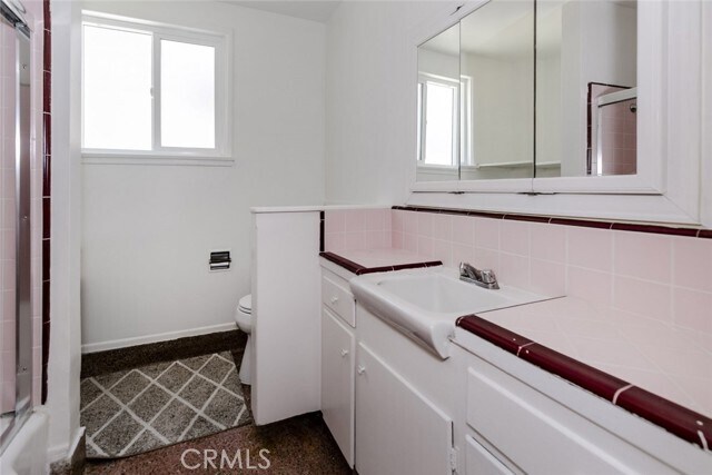 Building Photo - 1217 N Kingsley Dr