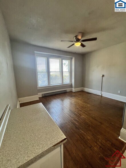 Building Photo - 938 Fort Wood St