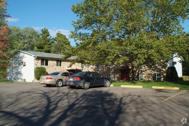 Building Photo - 3223 Park Dr