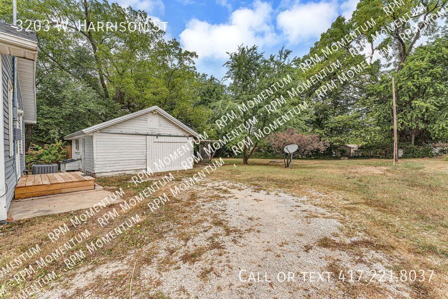 Building Photo - 3203 W Harrison St