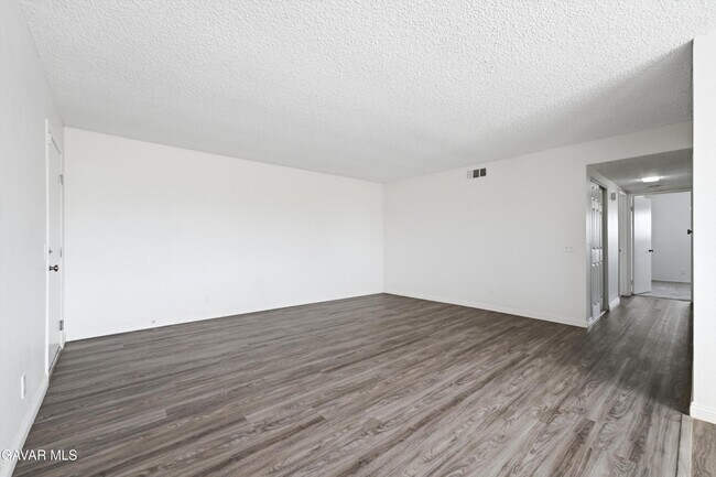 Building Photo - 5036 W Ave L8
