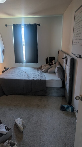 Building Photo - Room in House on Flatiron Clf