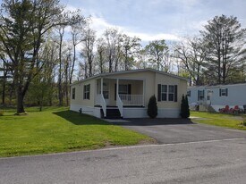 Building Photo - 52 Edgewood Dr