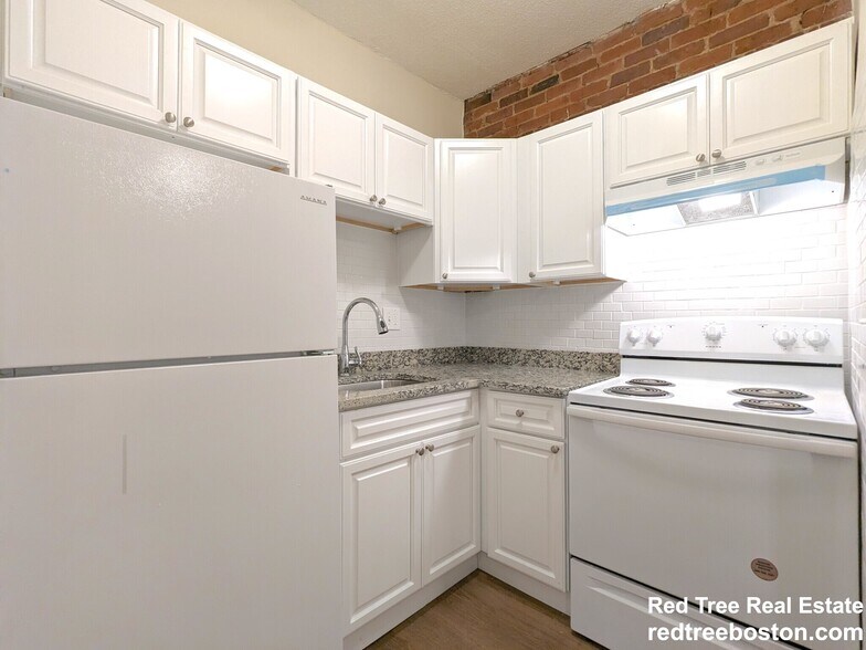 Building Photo - 66 S Huntington Ave
