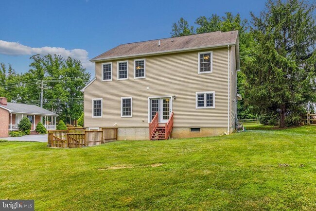 Building Photo - 9818 Lyons Mill Rd