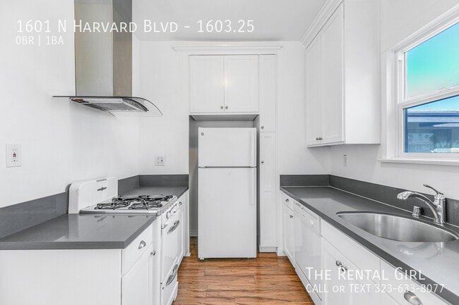 Building Photo - 1601 N Harvard Blvd