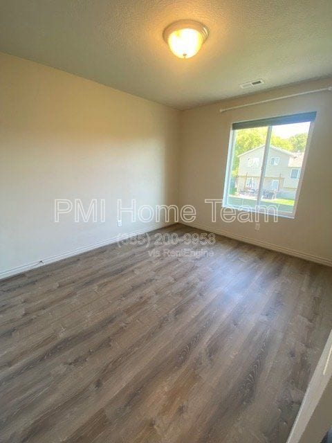 Building Photo - 690 N 1775 W