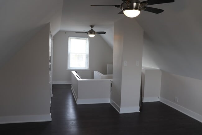 Building Photo - 3418 N Nordica Ave