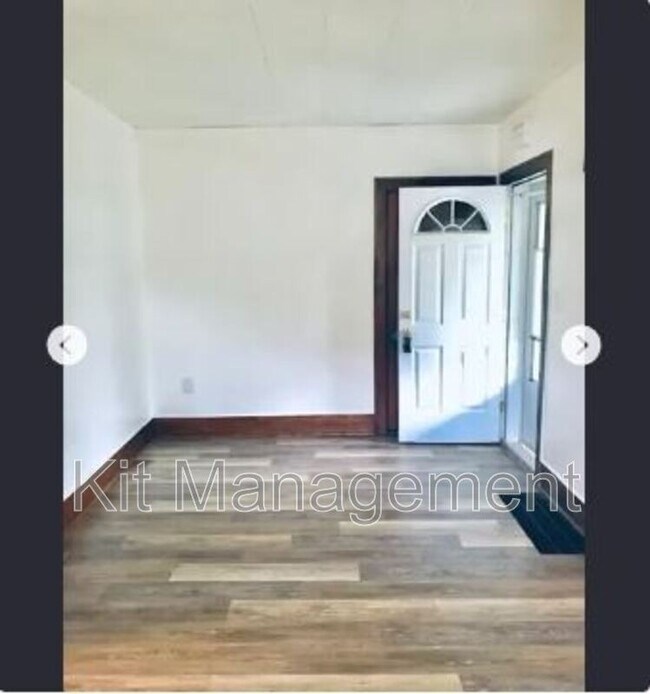 Building Photo - Charming 2-Bed Bungalow with Garage & Yard on Atlantic Ave – Toledo’s Best Value!