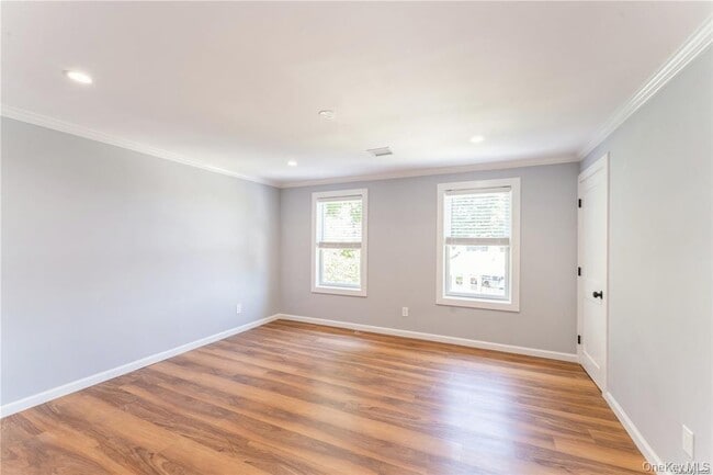 Building Photo - 5 Carlton Ave