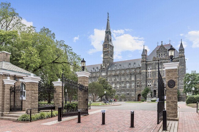 Building Photo - 1080 Wisconsin Ave NW