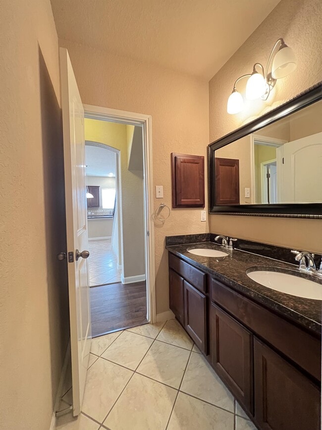 Building Photo - 25030 Buttermilk Ln