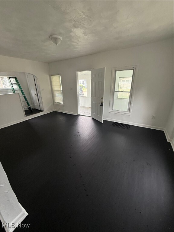 Building Photo - 1057 Joy Ave